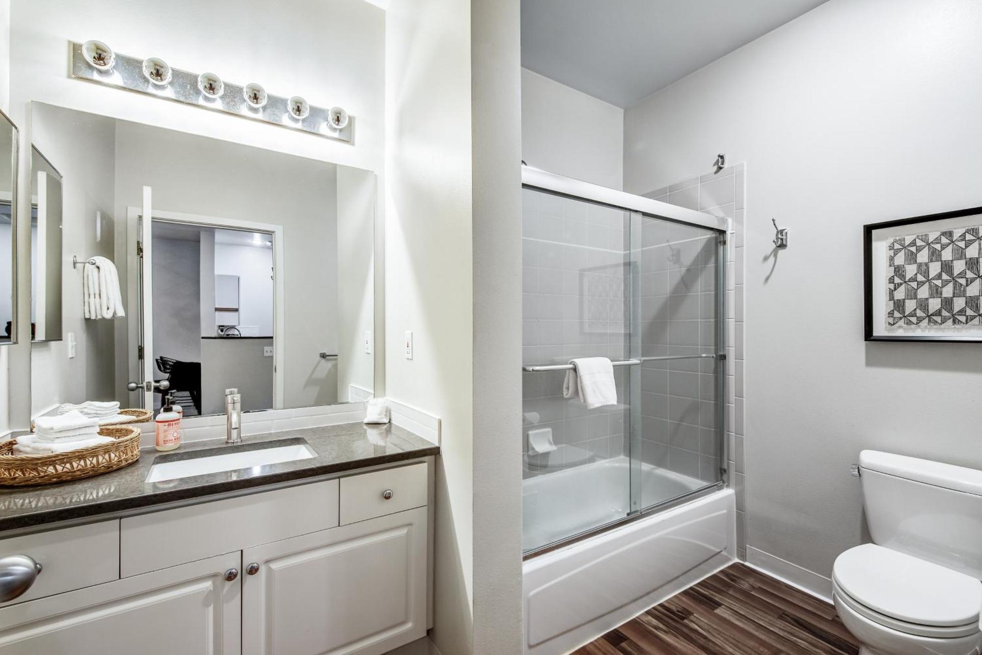 シアトルBelltown Court IIIアパートメント 部屋 写真